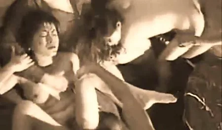 સુંદર છોકરી સુંદર ઉઝ્બેક porn વિશ્લેષણ સાથે સંબંધ રાખનારી છોકરી.